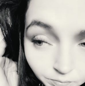 Meet your Posher, Brittney